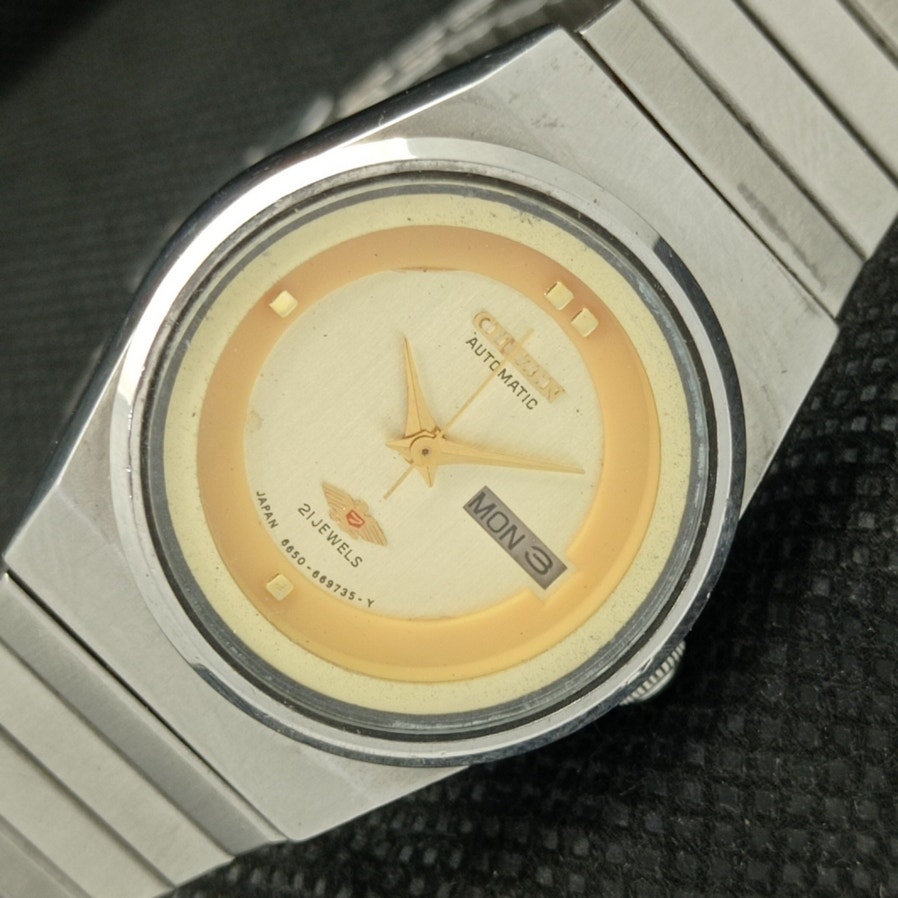Vintage 1977 Citizen Automatic Womans Silver Watch WDaydate  Gold Accents